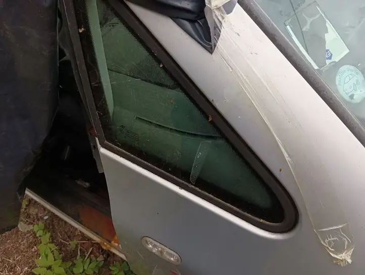 Volkswagen Sharan (2003 - 2010) Треугольное стекло кузова — фото 4
