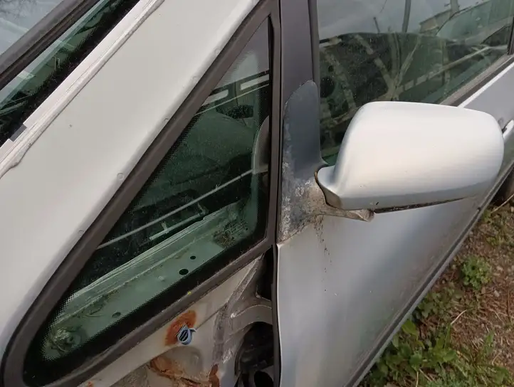 Volkswagen Sharan (2003 - 2010) Треугольное стекло кузова — фото 1