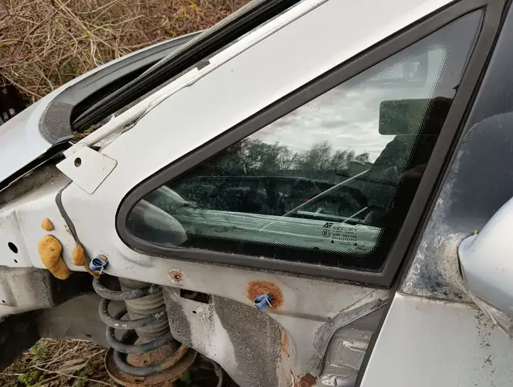 Volkswagen Sharan (2003 - 2010) Треугольное стекло кузова — фото 5