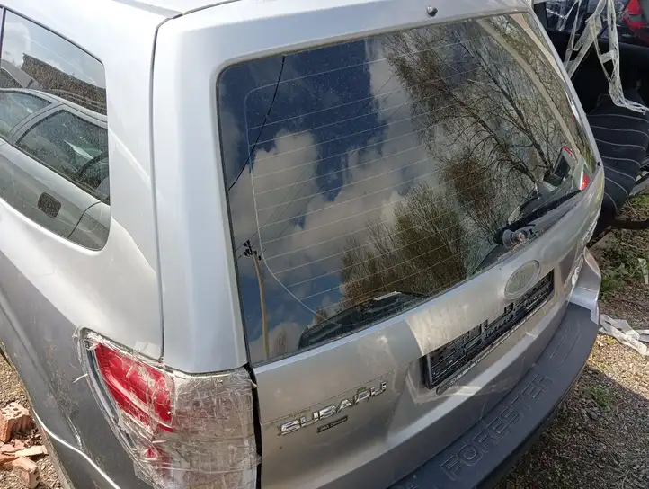 Subaru Forester SH (2008 - 2013) Крышка багажника — фото 8