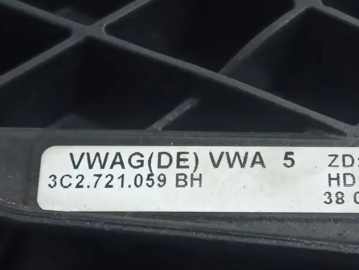 Volkswagen PASSAT B7 (2011 - 2014) 3C2721059 Педаль сцепления — фото 4