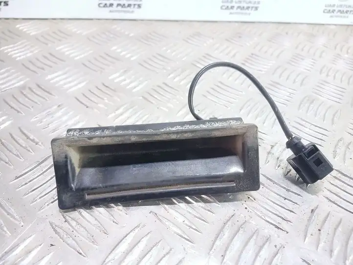 Volkswagen Golf IV (1998 - 2005) 1J0827566F Кнопка закрытия багажника — фото 1