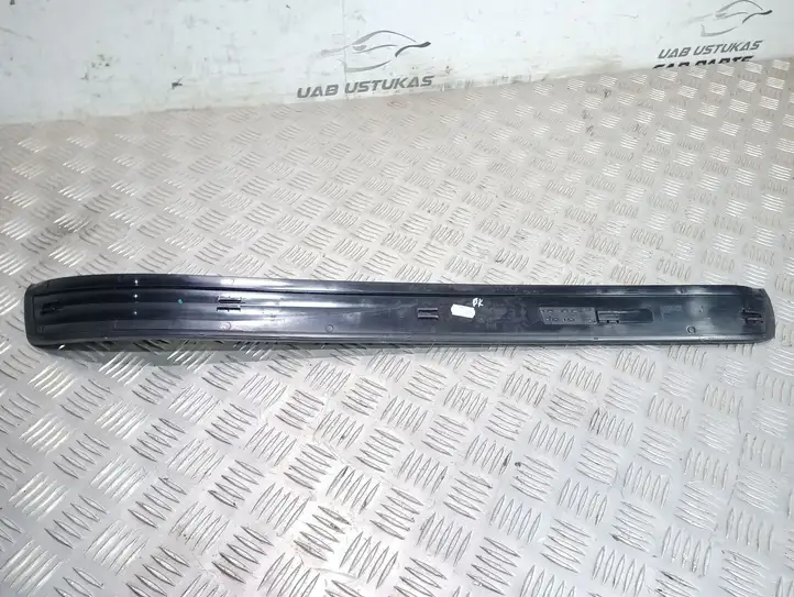 BMW 5 E60 E61 (2004 - 2010) 7034303 Внутренняя отделка переднего порога — фото 2