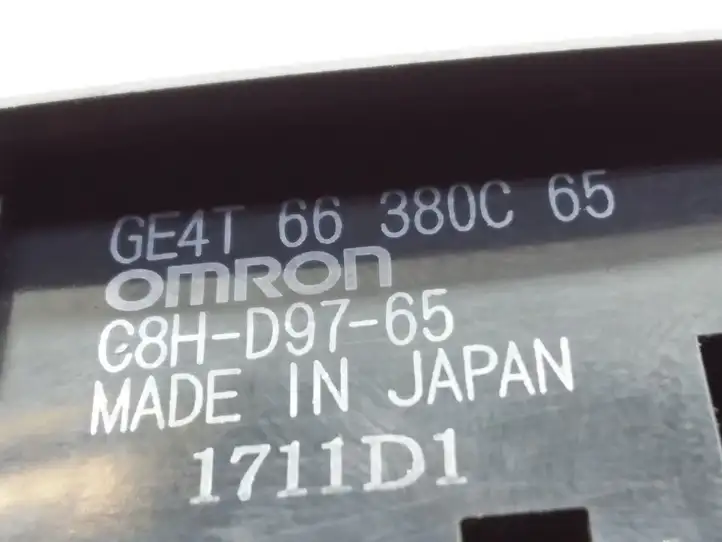 Mazda 323 F (2001 - 2003) C8HD9765 Кнопка стеклоподъемников — фото 4