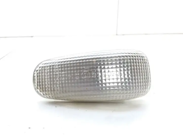 Mercedes-Benz Vaneo W414 (2001 - 2005) WY5W Поворотный фонарь крыла — фото 1