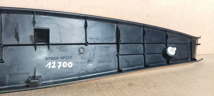 Toyota Corolla Verso AR10 (2004 - 2009) 679290F010 Верхняя обшивка у окна — фото 10