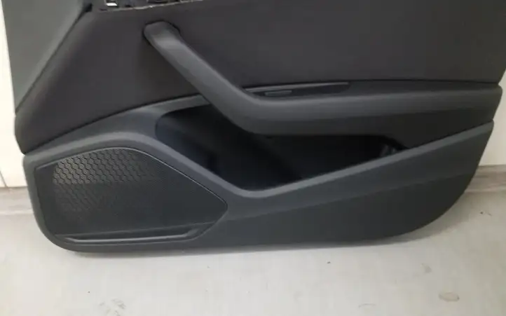 Audi A4 S4 B9 8W (2019 - ) 8W0867118 Обшивка передней двери — фото 7