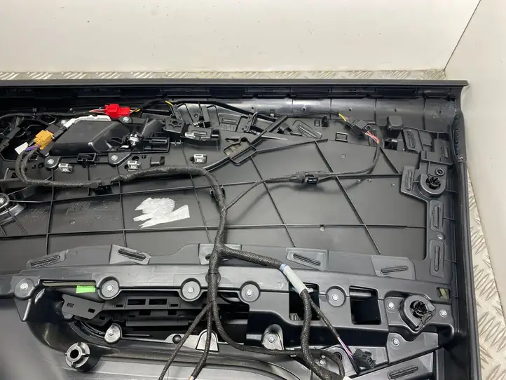 Audi A4 S4 B9 8W (2019 - ) 8W0867133 Обшивка передней двери — фото 5