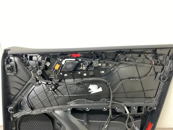 Audi A4 S4 B9 8W (2019 - ) 8W0867133 Обшивка передней двери — фото 16
