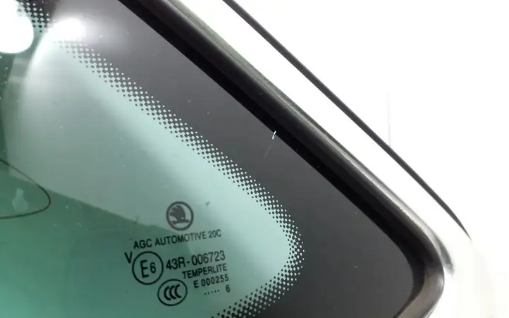 Skoda Superb B8 (3V) (2015 - 2023) 3V9845297L Форточка двери — фото 7