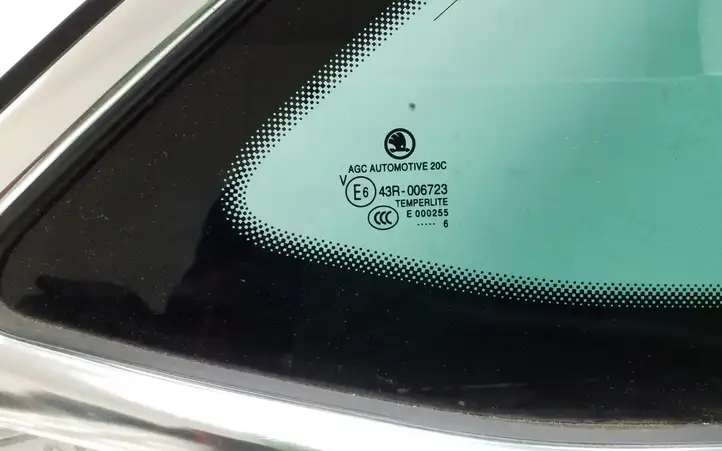 Skoda Superb B8 (3V) (2015 - 2023) 3V9845298L Форточка двери — фото 4