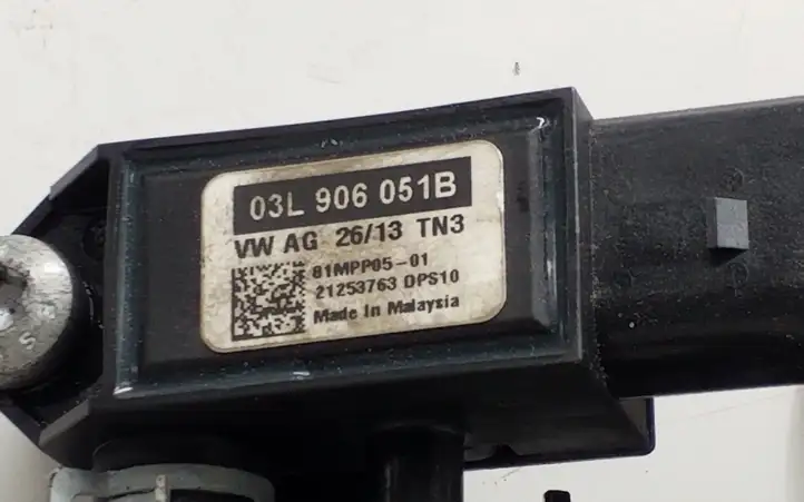 Audi A3/S3 8V (2012 - 2016) 03L906051B Датчик давления выхлопных газов — фото 2