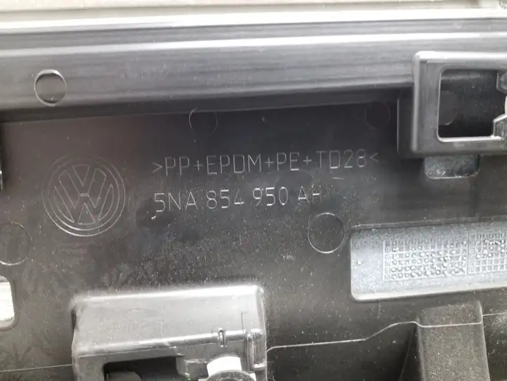 Volkswagen Tiguan (2016 - 2020) 5NA854950AH Молдинги задней двери — фото 3