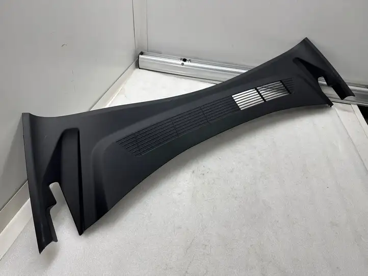 Tesla Model 3 (2024 - ) 169450200E Жабо стеклоочистителей — фото 1