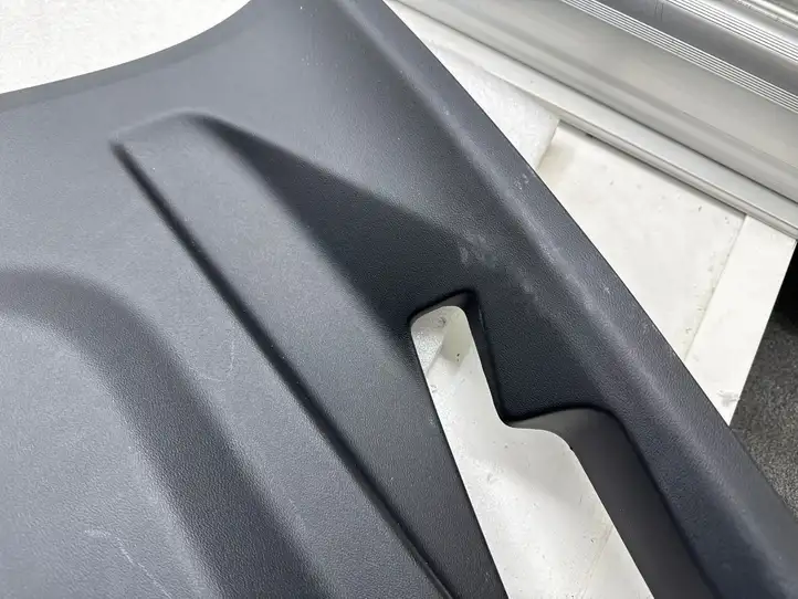 Tesla Model 3 (2024 - ) 169450200E Жабо стеклоочистителей — фото 3
