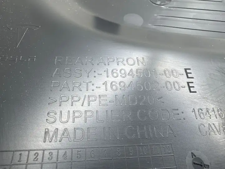 Tesla Model 3 (2024 - ) 169450200E Жабо стеклоочистителей — фото 5