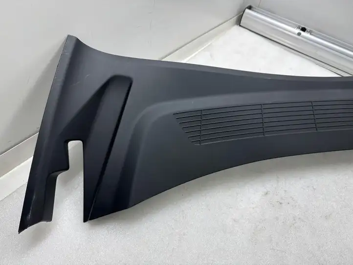 Tesla Model 3 (2024 - ) 169450200E Жабо стеклоочистителей — фото 7