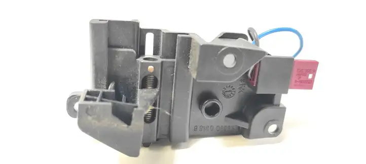 BMW 5 E60 E61 (2004 - 2010) 9918003265 Держатель шторки — фото 3