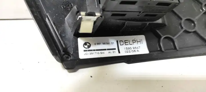 BMW 5 E60 E61 (2004 - 2010) 6951963 Кнопка стеклоподъемников — фото 4
