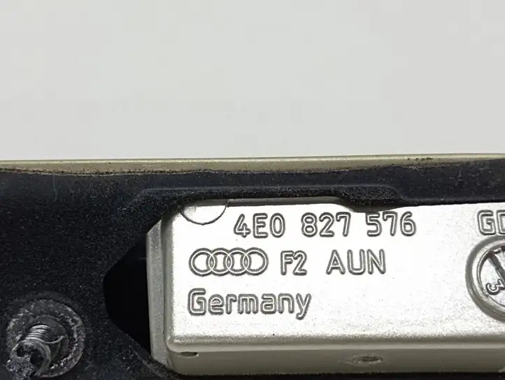 Audi A8 S8 D3 4E (2007 - 2010) 4E0827576 Подсветка номера — фото 4