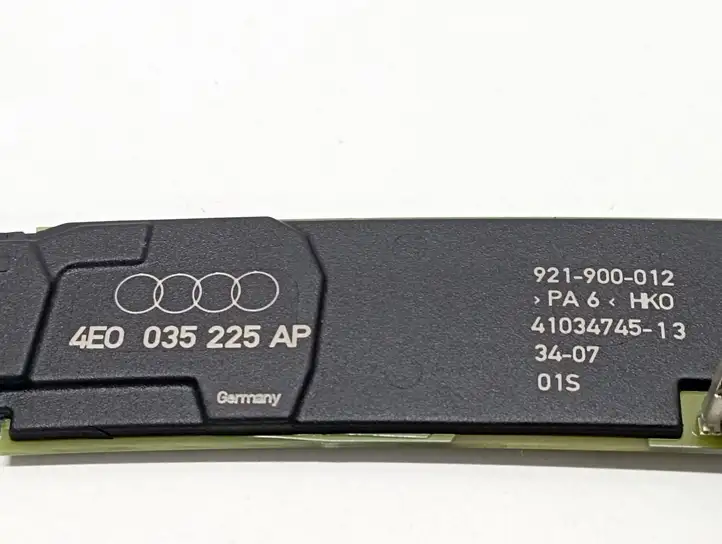 Audi A8 S8 D3 4E (2007 - 2010) 4E0035225AP Усилитель антенны — фото 4
