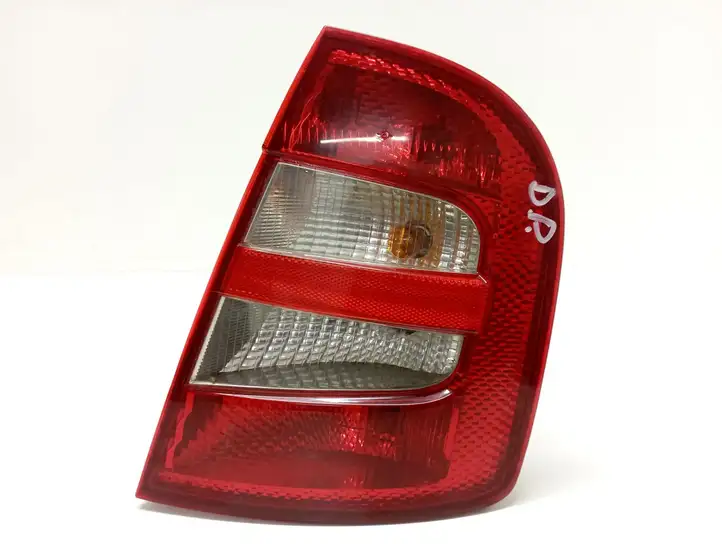 Skoda Fabia Mk1 (6Y) (1999 - 2007) 6Y6945096 Задний фонарь в кузове — фото 1