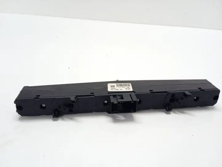 Opel Astra H (2004 - 2009) 13100109 Включатель аварийных фонарей — фото 3