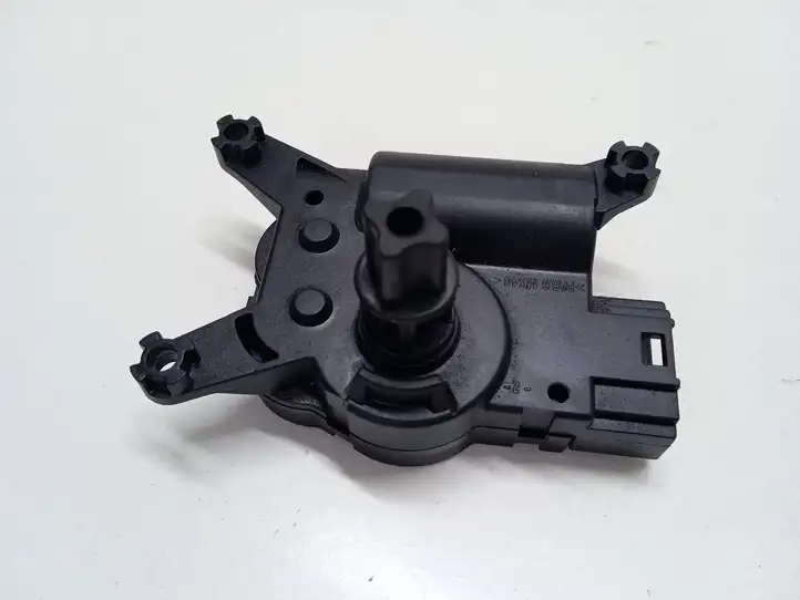 Opel Astra H (2004 - 2009) 52406339 Двигатель задвижки потока воздуха — фото 3