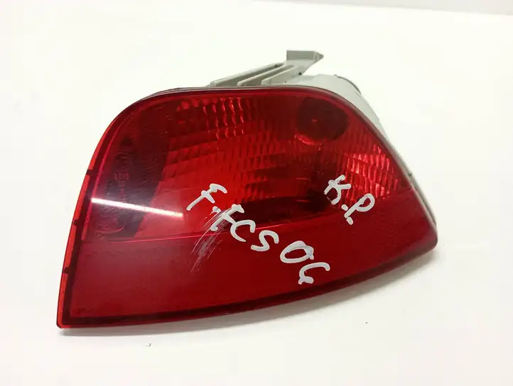 Ford Focus (2005 - 2008) 5M5115K273AA Задняя противотуманная фара — фото 1