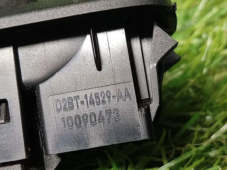 Ford Fiesta (2013 - 2017) D2BT14529AA Кнопка стеклоподъемников — фото 3