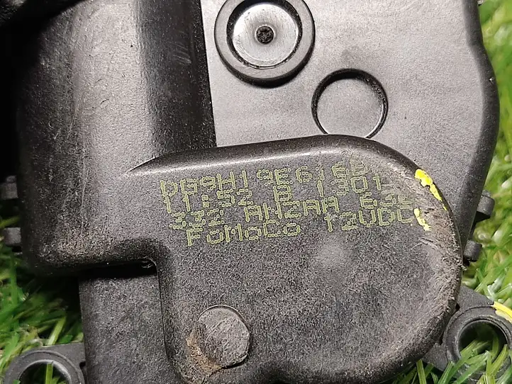 Ford Fusion II (2013 - ) DG9H19E616BA Двигатель задвижки потока воздуха — фото 2