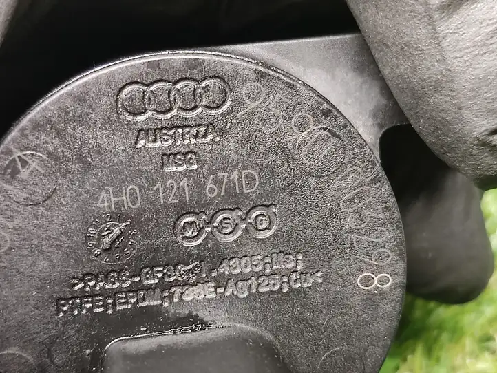 Audi A6 C7 (2011 - 2014) 4H0121671D Электроциркуляционный насос — фото 4