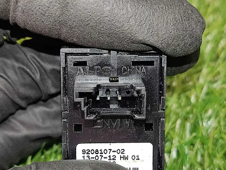 BMW 3 F30 F35 F31 (2012 - 2018) 9208107 Блок кнопок стеклоподъемников — фото 2