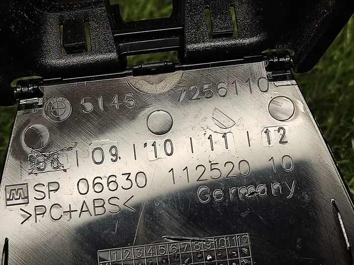 BMW 3 F30 F35 F31 (2012 - 2018) 7256110 Заглушка ISOFIX — фото 2