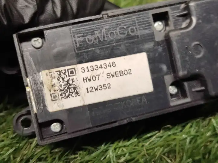 Volvo S60 (2010 - 2013) 31334346 Кнопка стеклоподъемников — фото 4