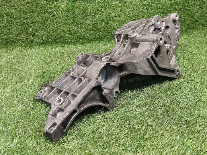Volkswagen Sharan (2010 - 2015) 03L903143Q Крышка расширительного бачка — фото 4
