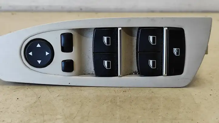 BMW 7 F01 (2008 - 2016) 9258901 Блок кнопок стеклоподъемников — фото 1