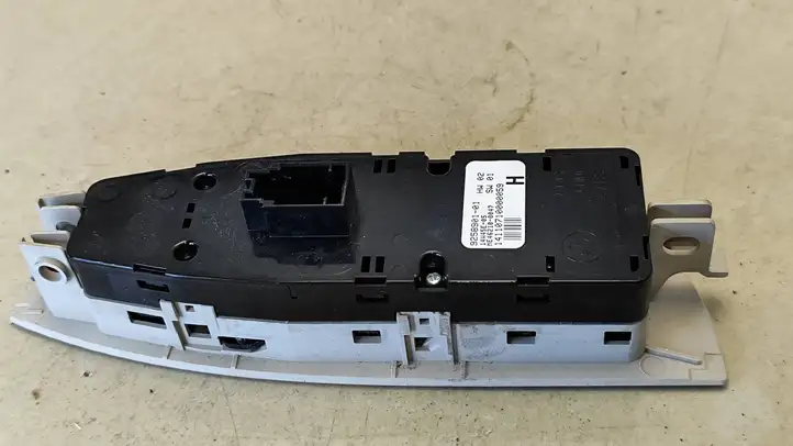BMW 7 F01 (2008 - 2016) 9258901 Блок кнопок стеклоподъемников — фото 2