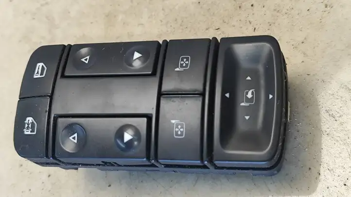 Opel Vectra C (2002 - 2005) 13224057 Блок кнопок стеклоподъемников — фото 1