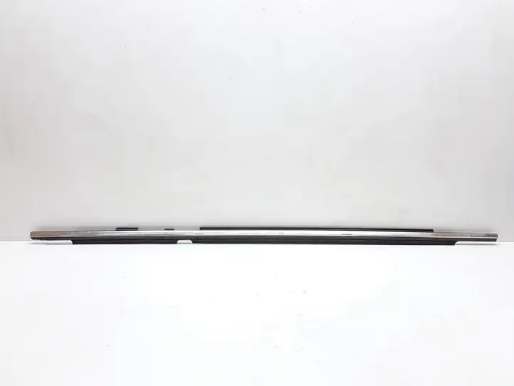 Volvo XC90 (2002 - 2006) 30634903 Накладка стекла задней двери — фото 1