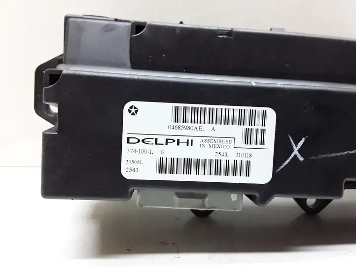Chrysler Pacifica (2003 - 2008) 04685980AE Кнопка стеклоподъемников — фото 3