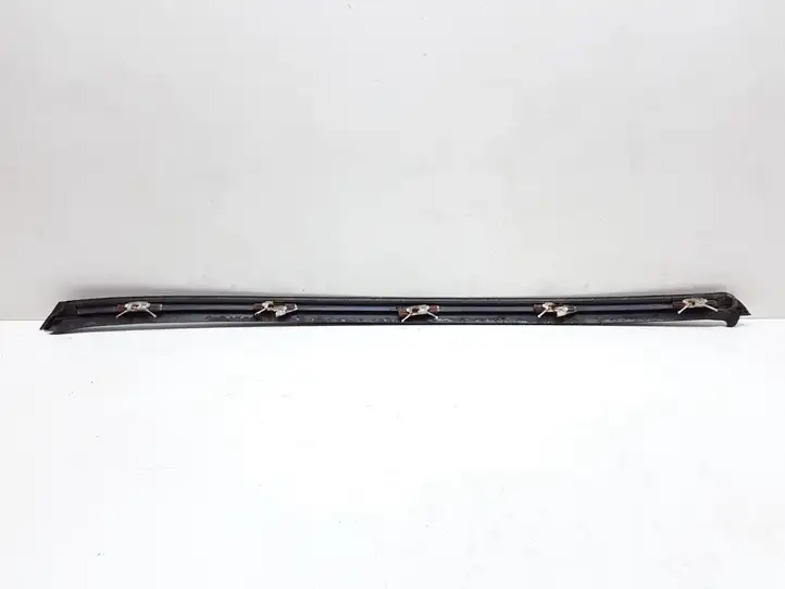 Volvo XC60 (2008 - 2013) 30784797 Накладка стоек лобового стекла — фото 2