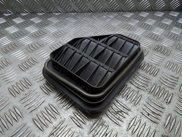Volkswagen Tiguan (2007 - 2011) 5M0819466A Вентиляционная решетка кузова — фото 3