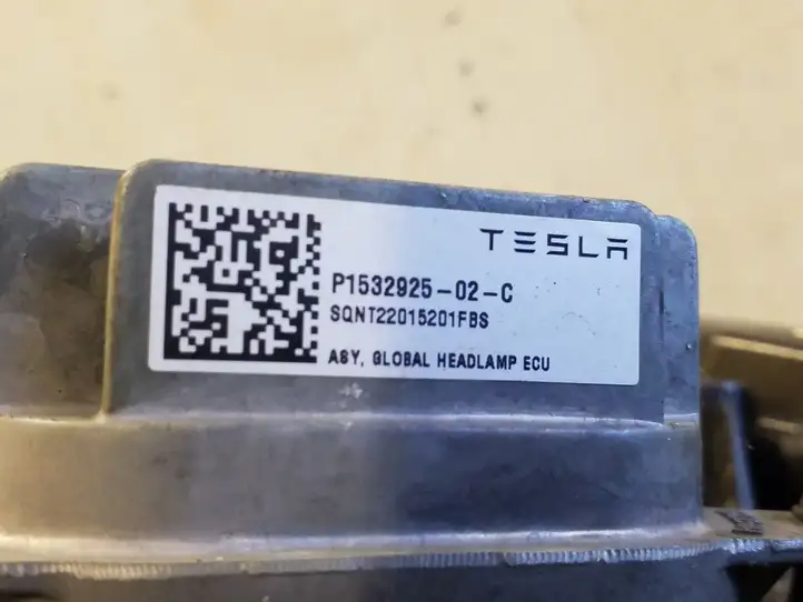 Tesla Model 3 (2017 - 2023) 151495300D Передняя фара — фото 9