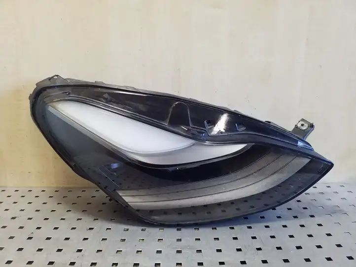 Tesla Model 3 (2017 - 2023) 151495300D Передняя фара — фото 11