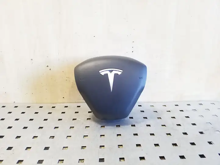 Tesla Model 3 (2017 - 2023) 1508347CNC Подушка безопасности руля — фото 1