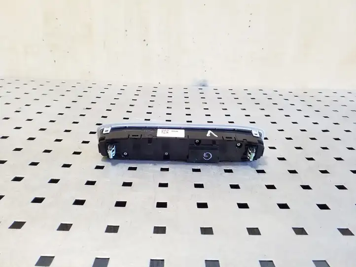 Tesla Model 3 (2017 - 2023) 109257400C Задняя подсветка — фото 3