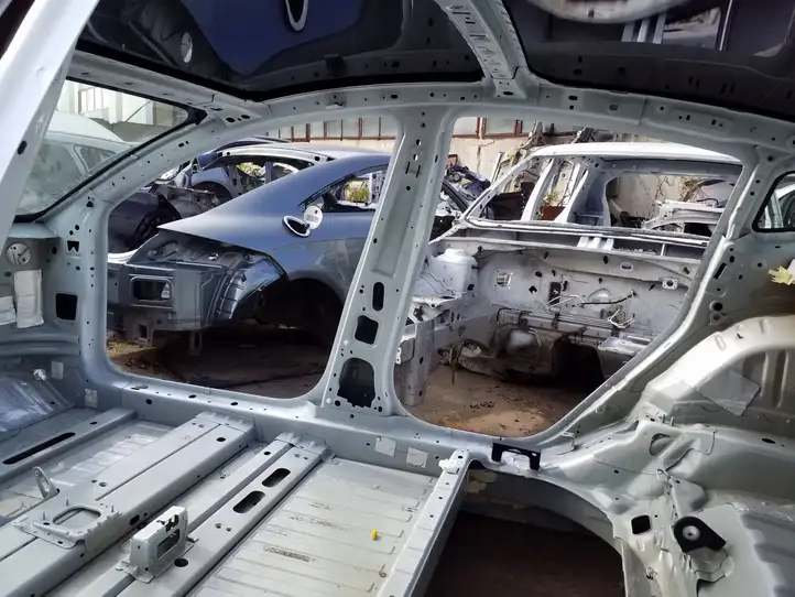 Tesla Model 3 (2017 - 2023) Средняя стойка кузова (B) — фото 2