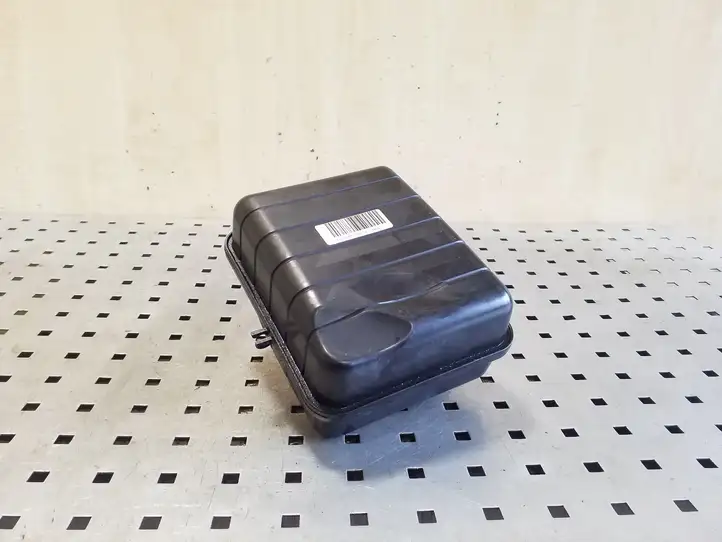 BMW X3 F25 (2010 - 2017) 13718512249 Резонатор впуска — фото 4