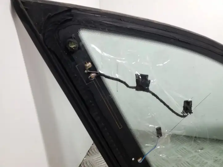 Audi A4 S4 B9 (2015 - 2019) 8W9845298B Заднее боковое стекло — фото 6